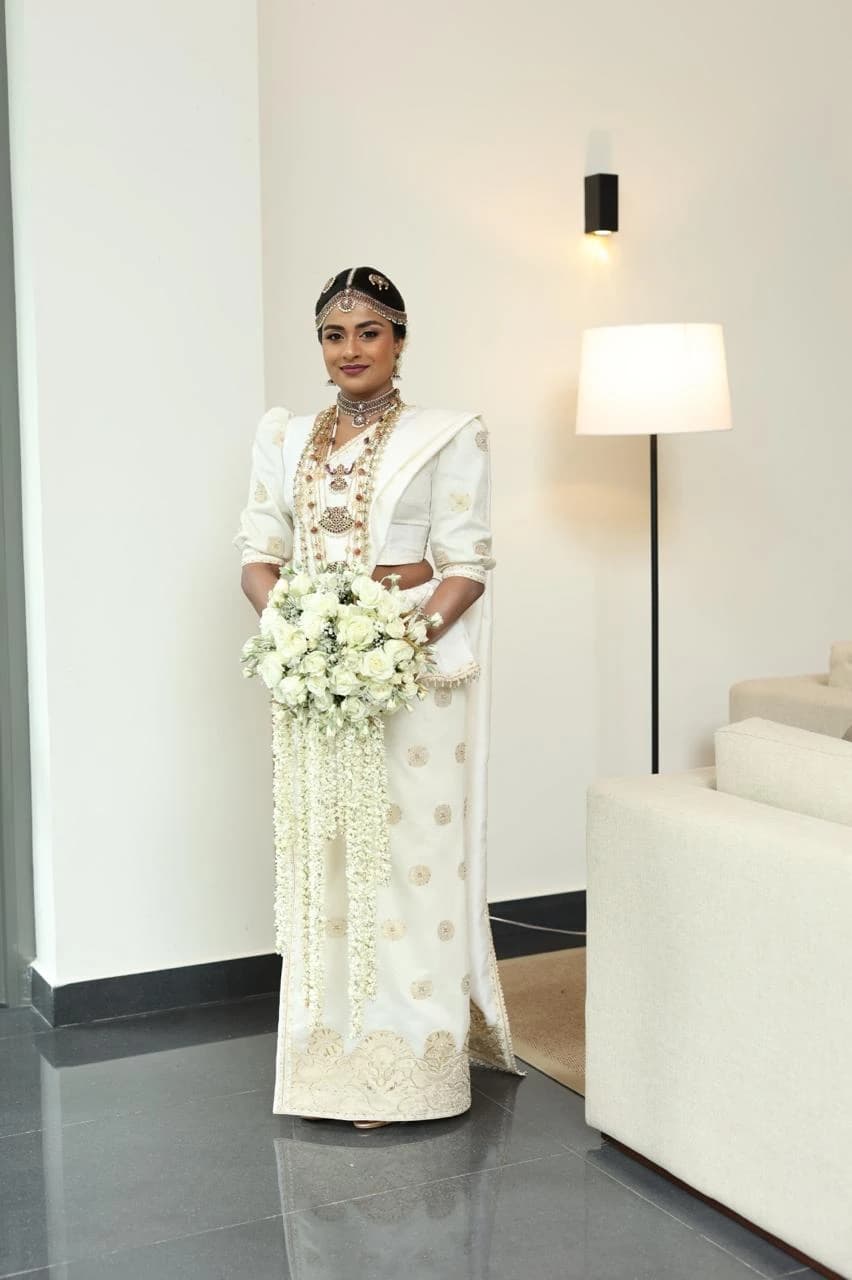 Classic Pintharu bridal couture